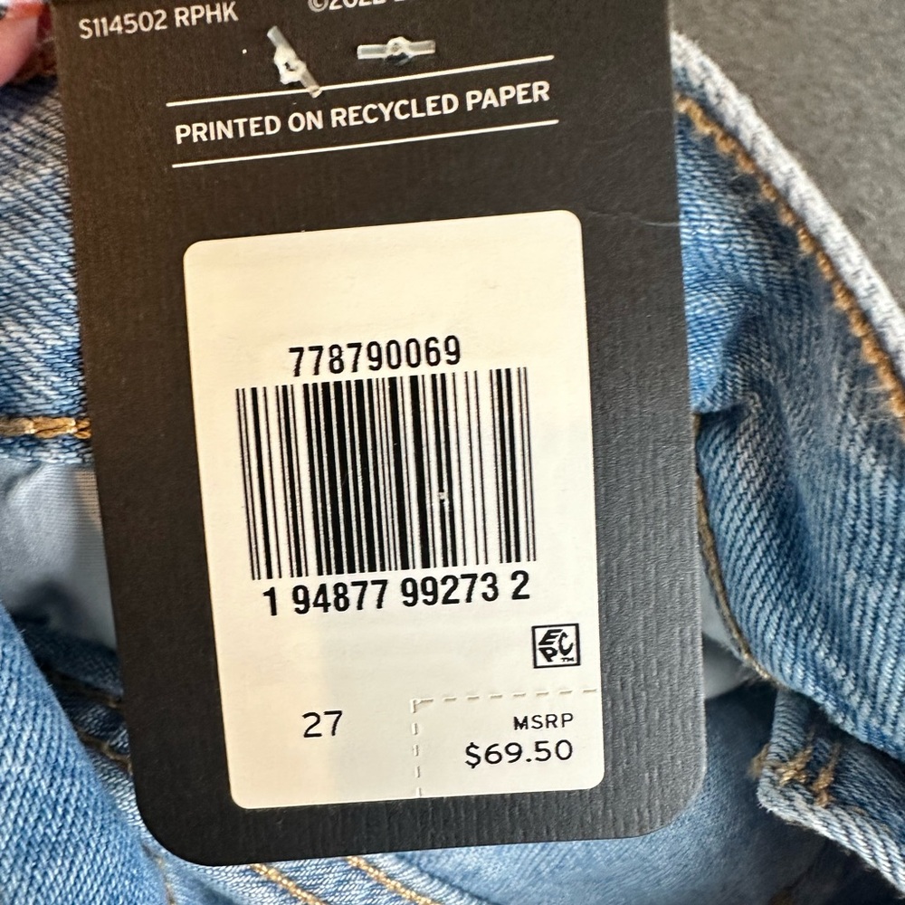 Levi's Women's Rib age Shorts Light Blue Size 27 NWT - Picture 10 of 12
